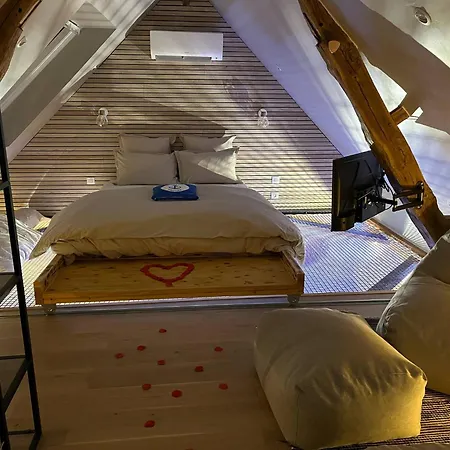 L'ecrin D'azurite Bed & Breakfast 4*